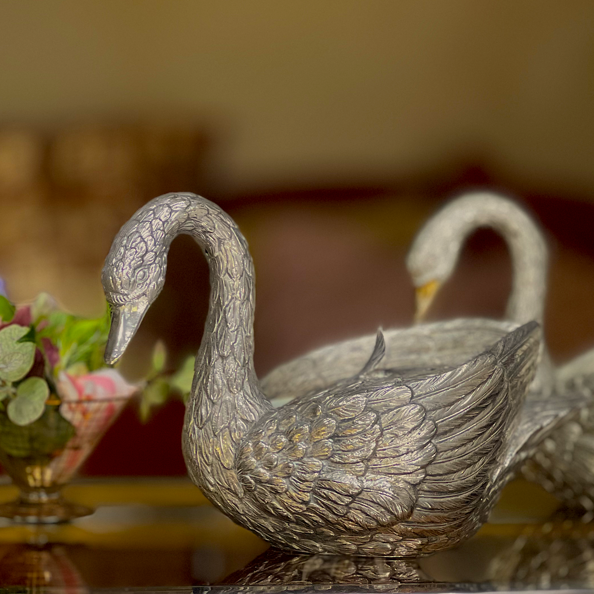Magnificent Mauro Manetti Silver Swan Italian Ice Bucket - Palm Magnificent Mauro Manetti Silver Swan Italian Ice Bucket - Palm