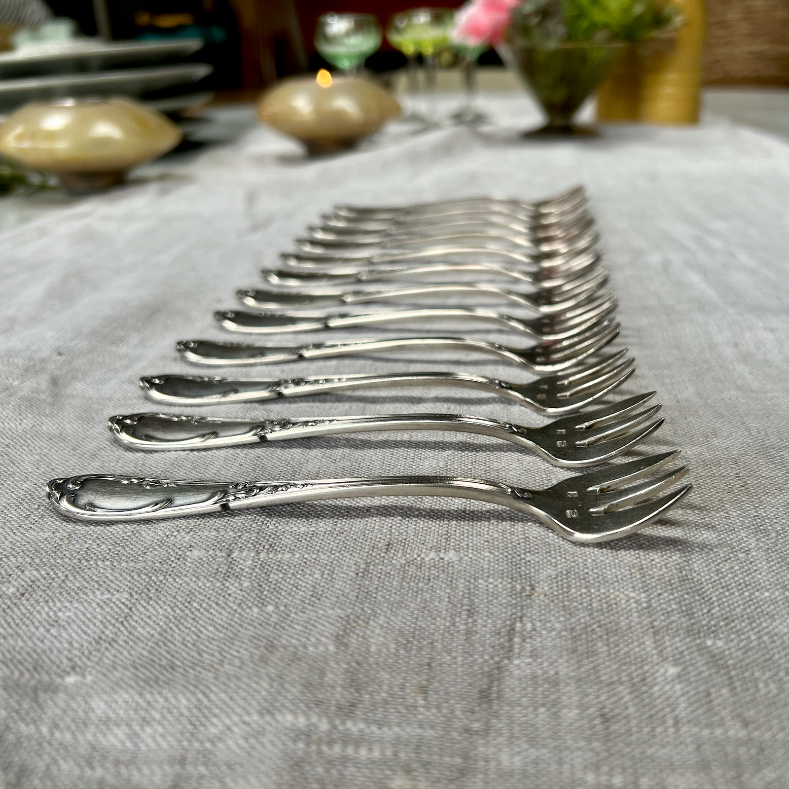 Beautiful Silver Decorative Boxed Oyster Forks Hall Marked