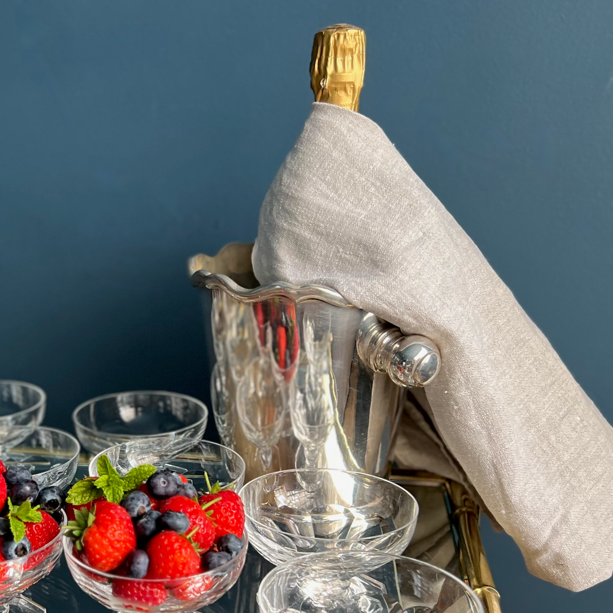 Beautiful silver Plated Scalloped Ice Bucket