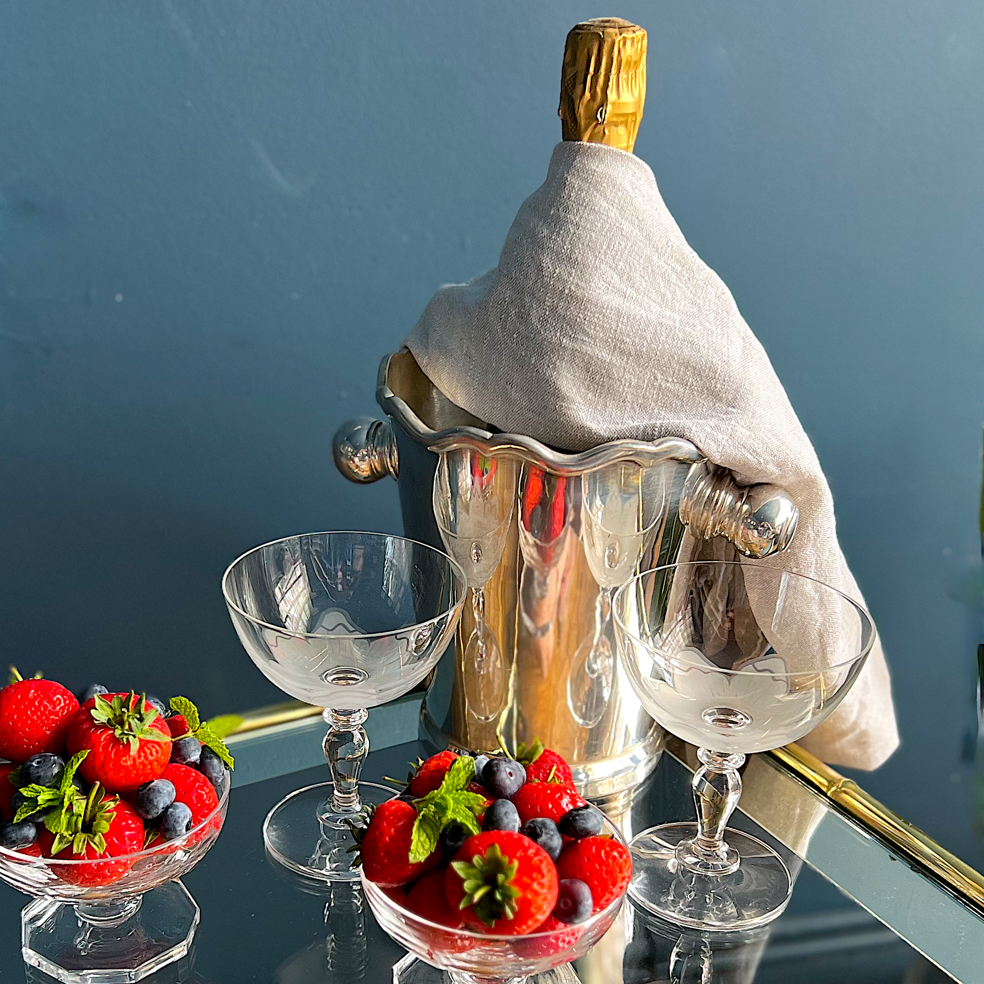 Beautiful silver Plated Scalloped Ice Bucket