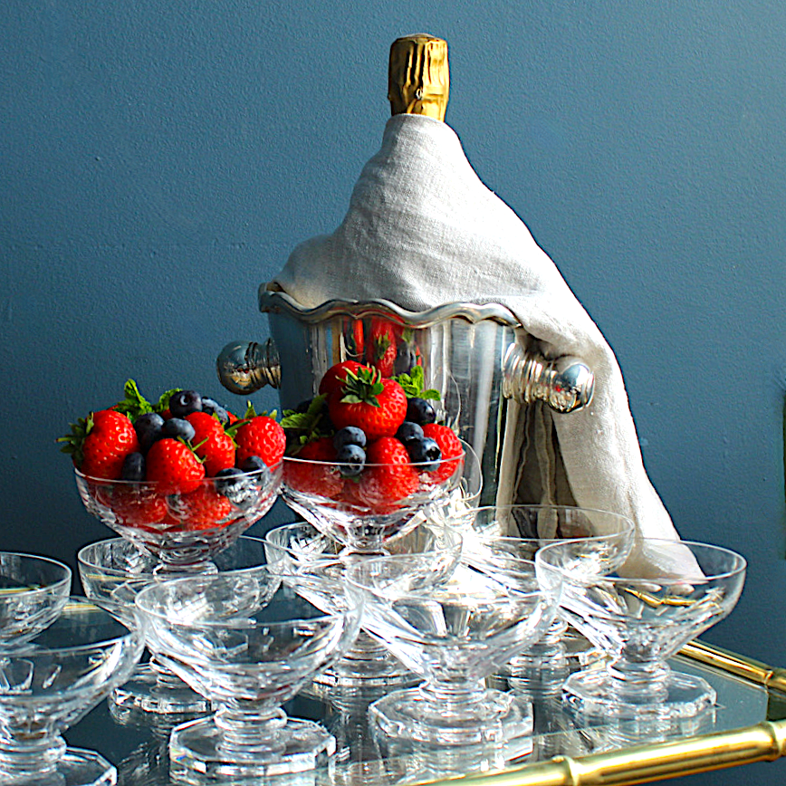 Beautiful silver Plated Scalloped Ice Bucket