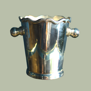 Beautiful silver Plated Scalloped Ice Bucket