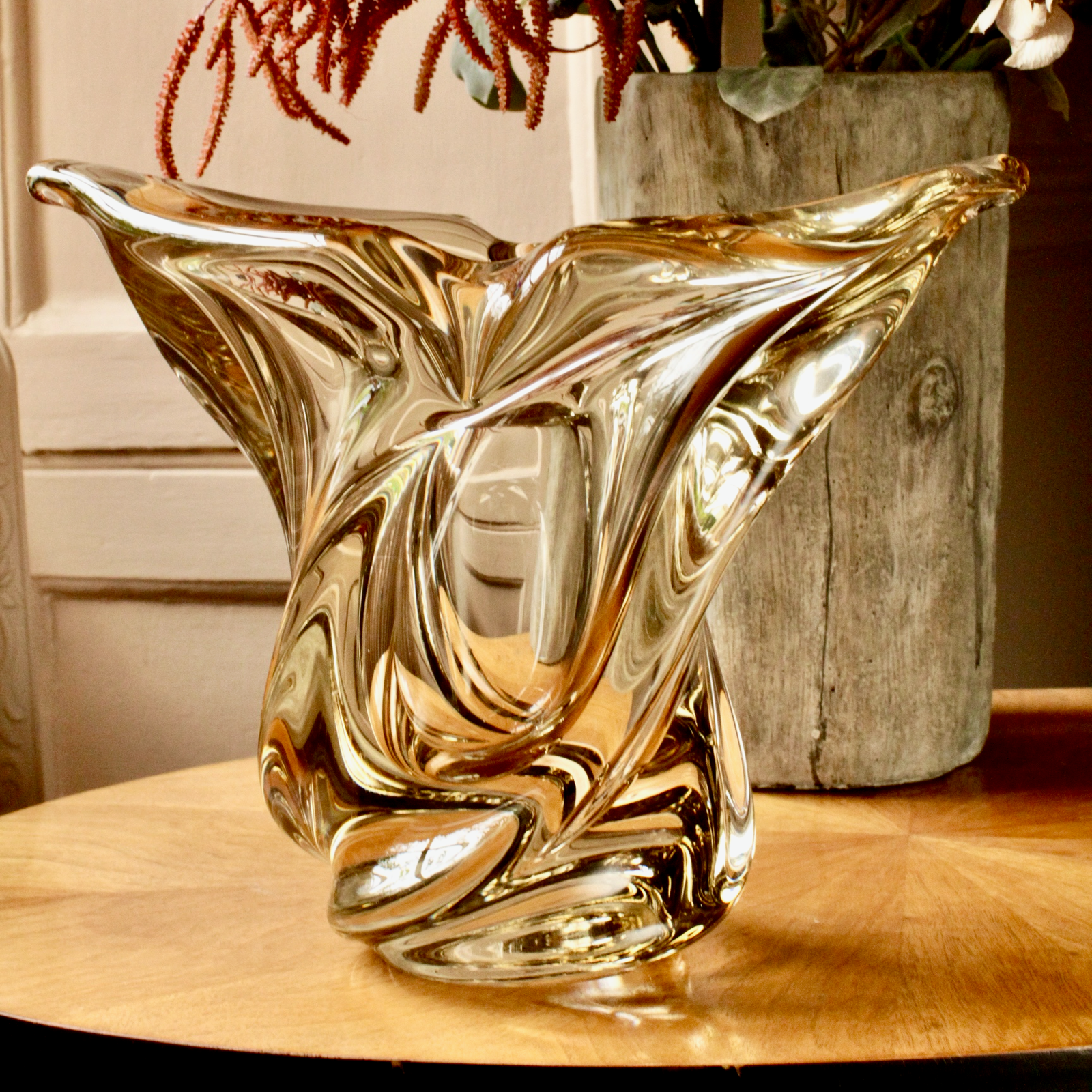 Smokey Lips Crystal Doyen Vase