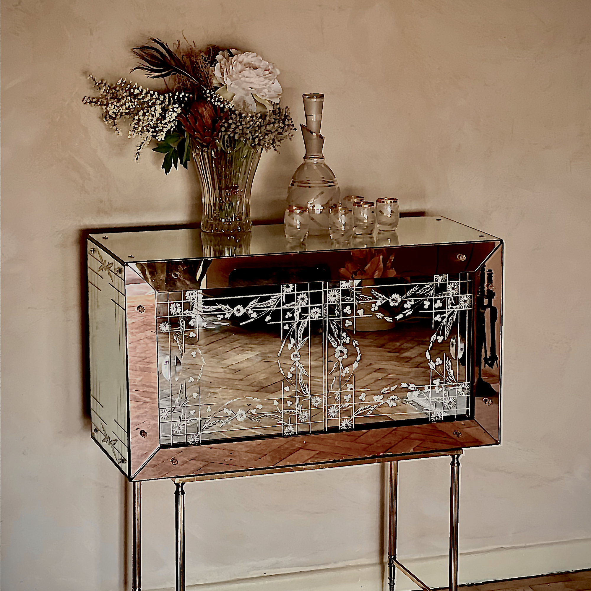 Venetian Drinks Cabinet in Rose Etched glass with Glass Florettes & floral Etching